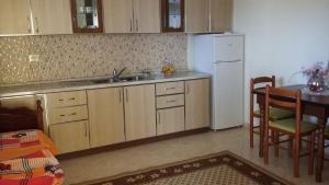 Cucina o angolo cottura di Guesthouse Fatos Biti