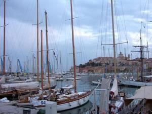 Φυσικό τοπίο κοντά σε αυτή η παραθεριστική κατοικία +11 φωτογραφίες