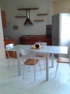 Virtuvė arba virtuvėlė apgyvendinimo įstaigoje La mansarda dello scultore