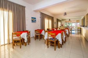 Reštaurácia alebo iné gastronomické zariadenie v ubytovaní Mon Repos Hotel