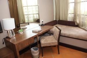 Seating area sa Thistle Port Dickson Resort
