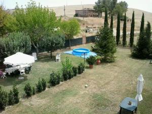 The swimming pool at or close to Agriturismo Podere Molino