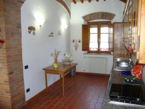 A kitchen or kitchenette at Agriturismo Podere Molino