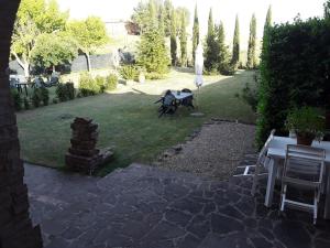 A garden outside Agriturismo Podere Molino