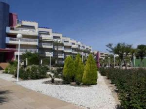 Zdjęcie z galerii obiektu Bajo con jardin WIFI junto al mar w mieście Playas de Orihuela