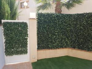 Zdjęcie z galerii obiektu Bajo con jardin WIFI junto al mar w mieście Playas de Orihuela