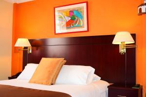 Postel nebo postele na pokoji v ubytování Endamo Hotel