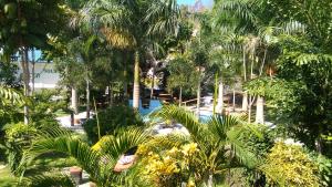 Сад в Hotel Green Prundi