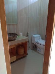 Lara Homestay的一间浴室