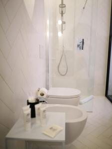 Un baño de Loraia Design Rooms