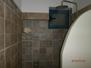 Ένα μπάνιο στο Ξενοδοχείο Φλοίσβος