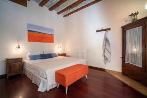 Postel nebo postele na pokoji v ubytování Habitat Apartments Ferran