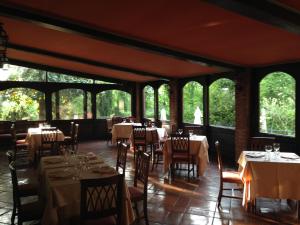 Restorāns vai citas vietas, kur ieturēt maltīti, naktsmītnē Tenuta Del Massimo Feudo
