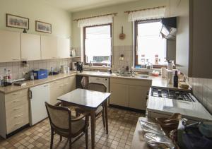 Kuchyň nebo kuchyňský kout v ubytování Ferienhaus Vulkaneifel Kopp