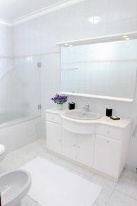 Koupelna v ubytování Vale Cottage + 30 fotografií