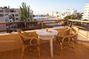 Balkón alebo terasa v ubytovaní BJ Playamar Hotel & Apartamentos