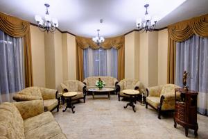 Гостиная зона в Hotel Carol