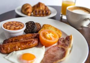 Hommikusöögi valikud saadaval majutusasutuse Dublin Skylon Hotel külastajatele