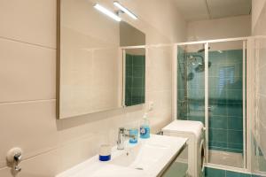 A bathroom at B&B ABRUZZO