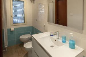 A bathroom at B&B ABRUZZO
