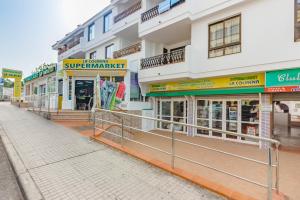 Supermarket lub sklepy w pobliżu tego apartamentu