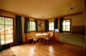 Gallery image of Ciasa Mirio' in La Valle