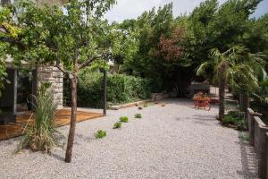 Vonkajšia záhrada v ubytovaní Apartment Sofia