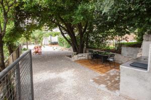 Vonkajšia záhrada v ubytovaní Apartment Sofia