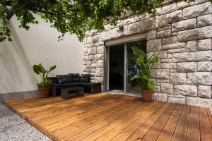 Patio alebo iná vonkajšia časť ubytovania Apartment Sofia