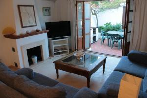 Posedenie v ubytovaní Estepona - Playa - Villa en urbanización privada cerca del mar Da5