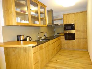 A kitchen or kitchenette at Ferienwohnung Oberdamüls