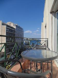 Balkón nebo terasa v ubytování Piraeus Acropole Hotel