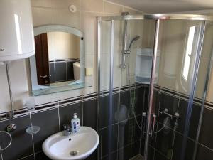 Gallery image of Axenia Hotel in Utjeha