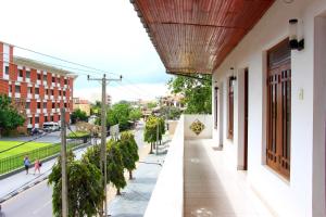 Gallery image of Holiday Guest Inn in Negombo