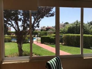 Ogród w obiekcie Apartamento Las Brisas