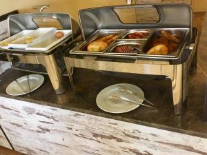 Makanan di atau berdekatan resort