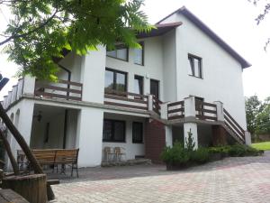 Gallery image of DOMKI , Pokoje gościnne Ustronie in Zwierzyniec