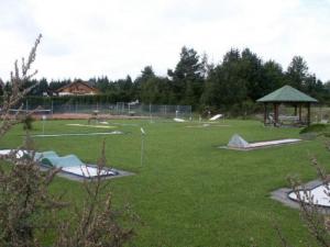 Ein Garten an der Unterkunft Feriendorf Freilingen 151 A