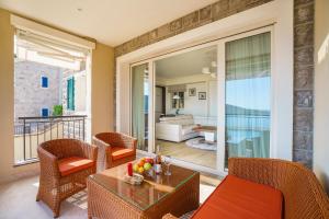 Køkken eller tekøkken på Lustica Apartments Marina Bay