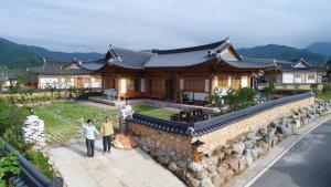 Gallery image of Mirinae Hanok Tradiational House in Gwangyang