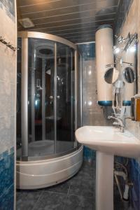 Hotel Incanto tesisinde bir banyo