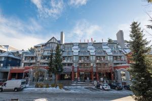 Gallery image of Alpenglow Lodge by Bill in Whistler