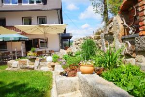 Zahrada ubytování Gasthof Pension Waldfrieden