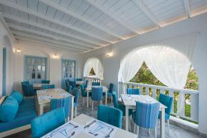 Posezení v ubytování Narges Hotel