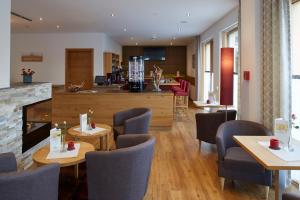 A seating area at Hotel Goldene Rose