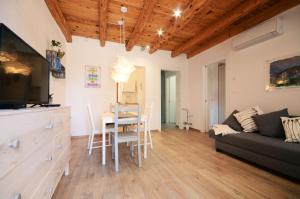 Μια τηλεόραση ή/και κέντρο ψυχαγωγίας στο Matijevi Apartments