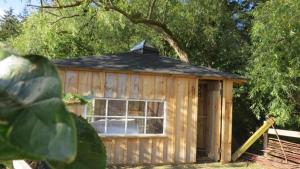Κήπος έξω από το Treehouse B&B