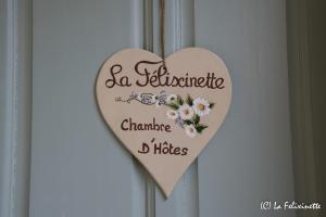 Certifikát, hodnocení, plakát nebo jiný dokument vystavený v ubytování La Felixinette