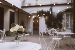 A restaurant or other place to eat at Villa Martelli