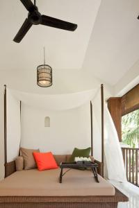 Postel nebo postele na pokoji v ubytování SALA Samui Choengmon Beach Resort